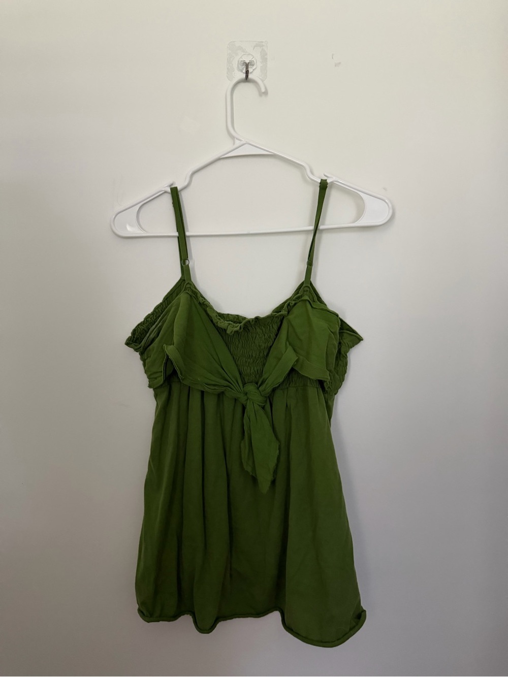 olive green Y2K-style camisole, a sweetheart neckline, a smocked bodice top
